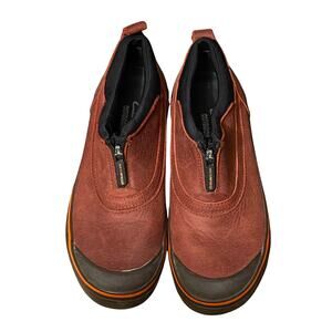 Clarks "Muckers" Women Shoe, Waterproof, Thinsulate, 8M, Red/Black, Rubber Sole